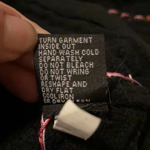 Michael Simon from Neiman’s stunning holiday open sweater w/ gorgeous sequins. - Picture 15 of 16